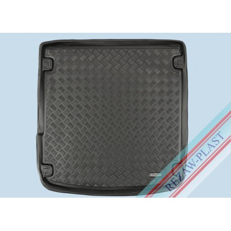 Mercedes W212 E - CLASS Limousine without a plastic filler behind the back seats  (2009 - 2016), REF: 100928R